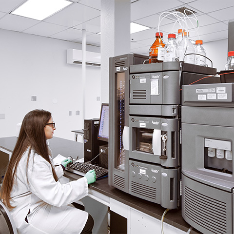 scientist-working-on-mass_spec_machine.jpg